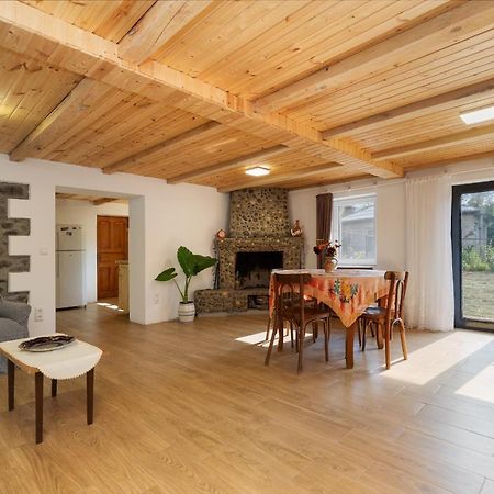 Bagdati La-Marti, Idyllische Unterkunft Mit Kamin מראה חיצוני תמונה