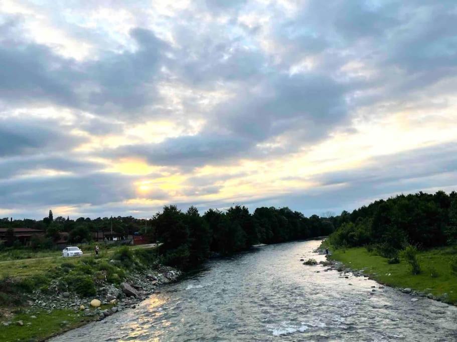 Bagdati La-Marti, Idyllische Unterkunft Mit Kamin מראה חיצוני תמונה